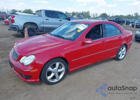 2006 Mercedes-Benz C 230 Sport z USA, uszkodzony, nr VIN WDBRF52H36F732830